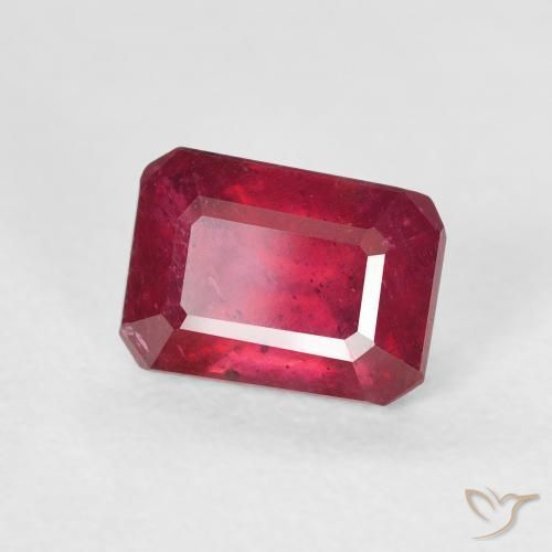 Rubi Vermelho escuro Natural 1.86ct, Corte Octógono / Esmeralda, VS