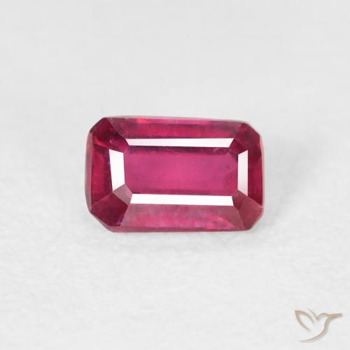 0.69ct Natural Luz vermelha Rubi, Corte Esmeralda, VS