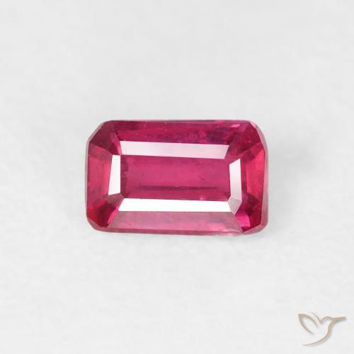 0.74ct Natural Luz vermelha Rubi, Corte Esmeralda, VS