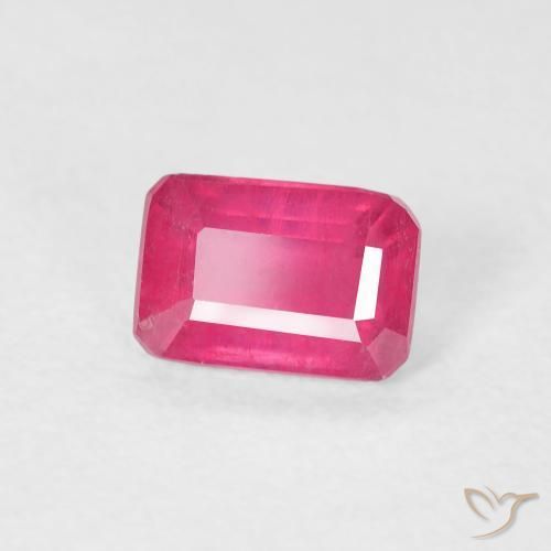 Rubi vermelho médio Natural 0.90ct, Corte Octógono / Esmeralda, VS