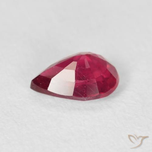Rubi Sangue vermelho Natural 0.94ct, Formato de pêra, VS-SI