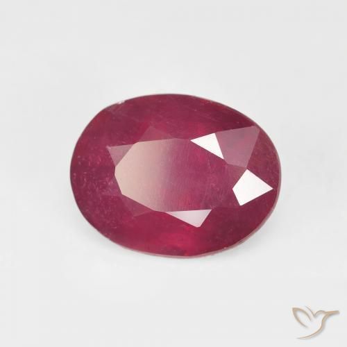 Rubi Vermelho escuro Natural 3.84ct, oval, VS