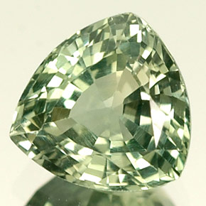 Safira verde natural 1,04ct, trillion, VS