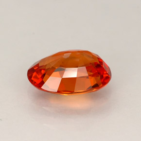 Safira laranja natural 0,97ct, corte oval, VS