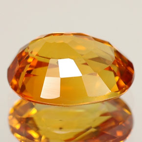 Safira amarelo natural 2,45ct, corte oval, VS
