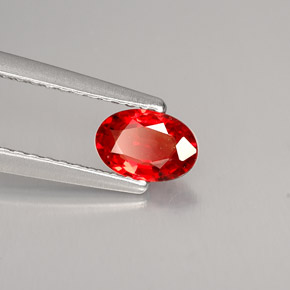 Safira laranja natural 0,52ct, corte oval, VVS