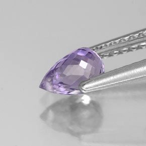 Safira violeta natural 0,81ct, briolete, VS