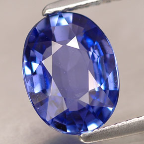 Safira azul natural 2,30ct, corte oval, IF