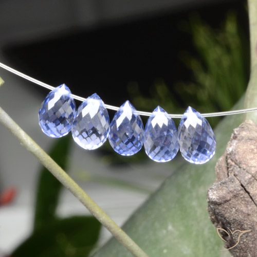 3.97ctw Natural Violeta Azul Safira, Briolette, VVS-VS