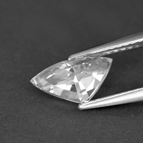 Safira branco natural 1,62ct, trillion, VVS