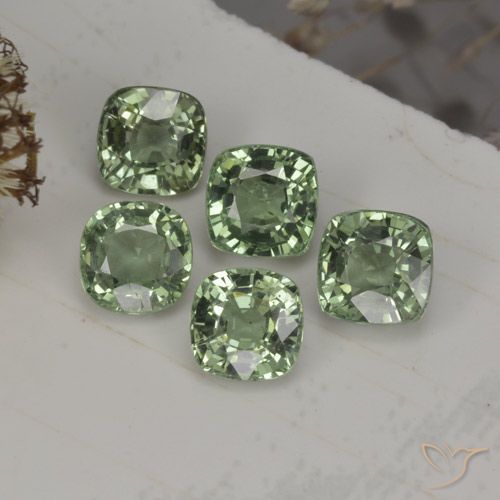 Pedras preciosas de safira verde natural de 2,63 ct, almofada cortada, VVS-VS
