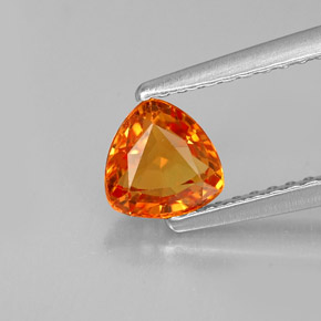 Safira laranja natural 0,84ct, trillion, VVS-VS