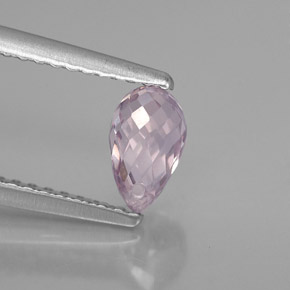 Safira violeta natural 0,91ct, briolete, VVS