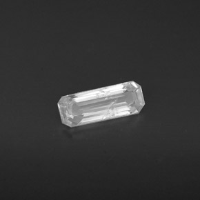 Safira branco natural 0,55ct, corte esmeralda, VS