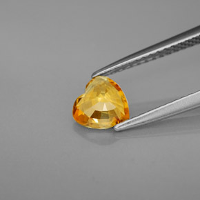 Safira amarelo natural 0,88ct, formato de coração, VVS-VS