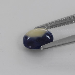 Safira bicolor natural 0,85ct, almofada cortada, translúcido