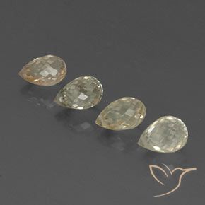 Pedras preciosas de Safira Amarelo Esverdeado Claro natural de 3.80 ct, Briolette, VVS-VS