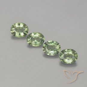 1.76ctw Natural Verde Sábio Claro Safira, oval, VS