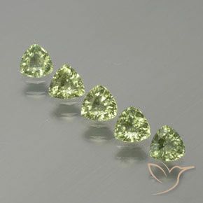 1.82ctw Natural Verde médio Safira, Trilhão, VS