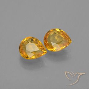 Pedras preciosas de Safira Dourado Escuro natural de 1.33 ct, Formato de pêra, VVS-VS