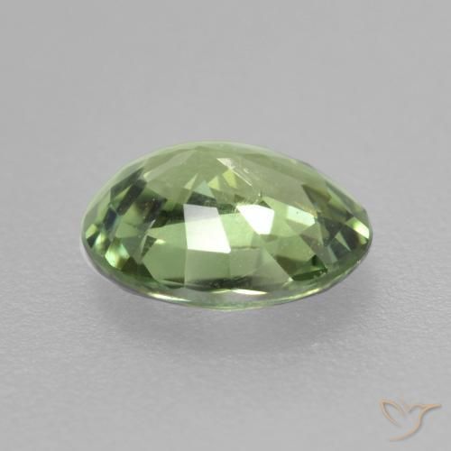Safira Verde muito claro Natural 0.75ct, oval, VVS