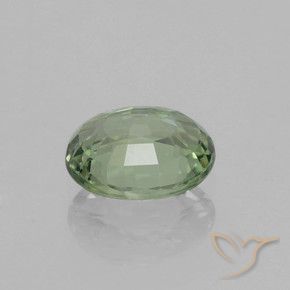 Safira Medium Light Green Natural 0.83ct, oval, VVS-VS