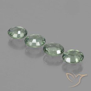 Pedras preciosas de Safira Luz verde natural de 2.82 ct, oval, VVS-VS