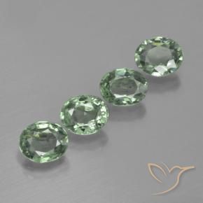Pedras preciosas de Safira Verde médio natural de 3.32 ct, oval, VVS-VS