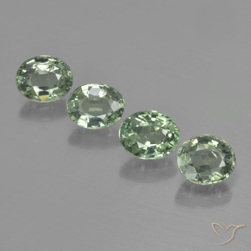 3.28ctw Natural Verde Médio-Claro Safira, oval, VVS-VS