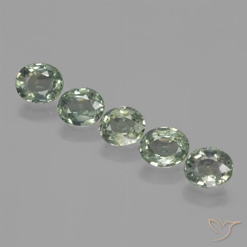 4.19ctw Natural Verde Floresta Claro Safira, oval, VVS-VS