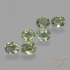 Pedras preciosas de Safira Verde floresta natural de 4.51 ct, oval, VVS-VS