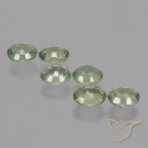 Pedras preciosas de Safira Verde floresta natural de 4.51 ct, oval, VVS-VS