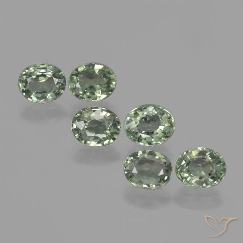 4.38ctw Natural Verde Floresta Claro Safira, oval, VVS-VS