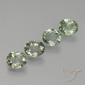Pedras preciosas de Safira Luz verde natural de 2.99 ct, oval, VVS-VS