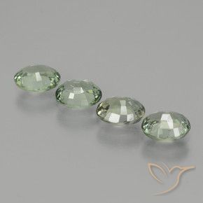 Pedras preciosas de Safira Luz verde natural de 2.99 ct, oval, VVS-VS
