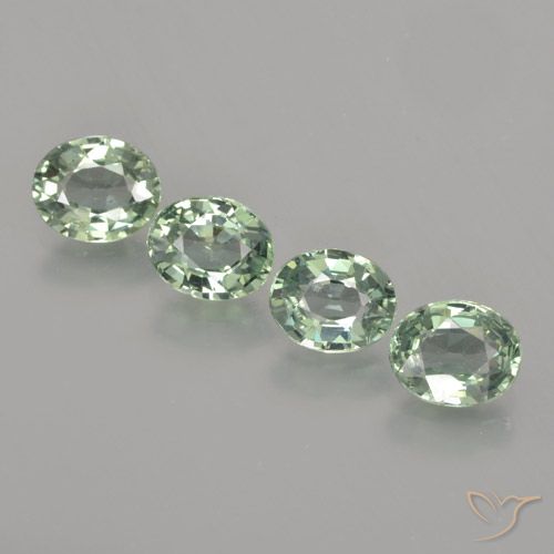 3.08ctw Natural Verde Musgo Safira, oval, VVS-VS