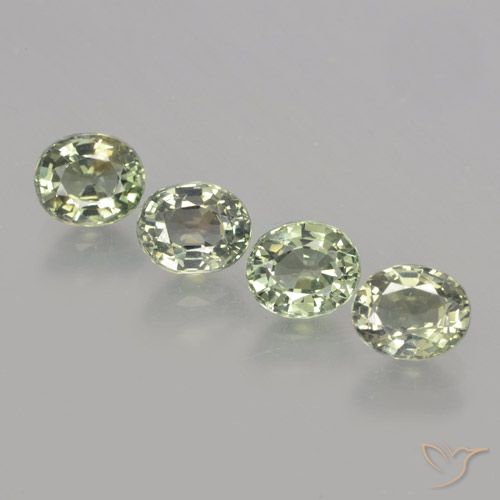 3.85ctw Natural Luz verde Safira, oval, VVS-VS