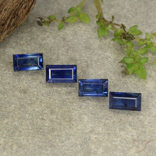 1.55ctw Natural Azul profundo Safira, baguete, VS