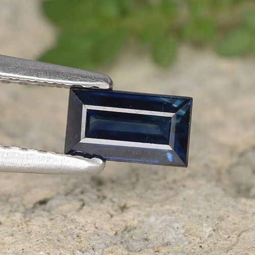 0.59ct Natural Azul profundo Safira, baguete, VS