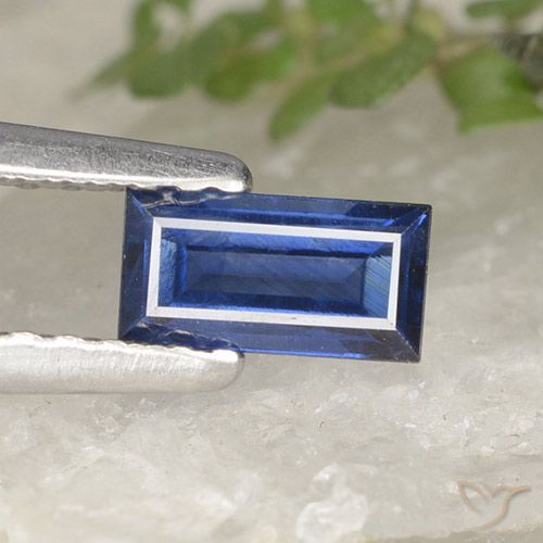 0.51ct Natural Azul escuro Safira, baguete, VS