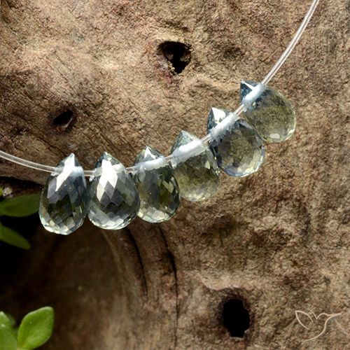 2.67ctw Natural Azul verde Safira, Briolette, VS