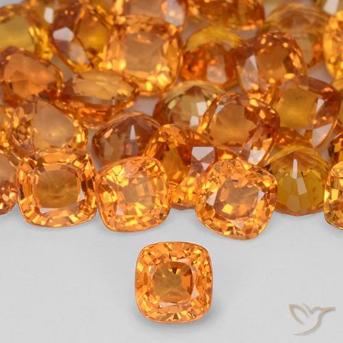 0.52ct Natural Laranja brilhante Safira, Almofada, VVS-VS