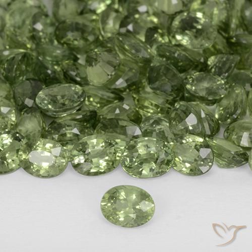 Safira verde escuro Natural 0.24ct, oval, VVS-VS