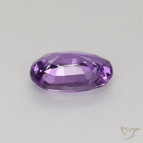 Safira Violeta médio Natural 0.76ct, oval, VVS-VS
