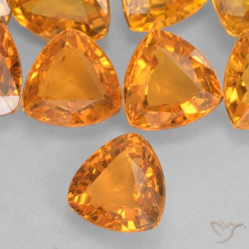 Safira Laranja Médio Natural 0.67ct, Trilhão, VVS-VS