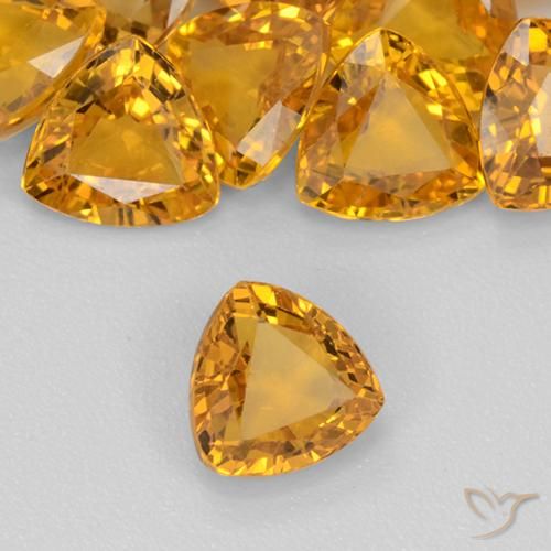 Safira Dourado Escuro Natural 0.62ct, Trilhão, VVS-VS