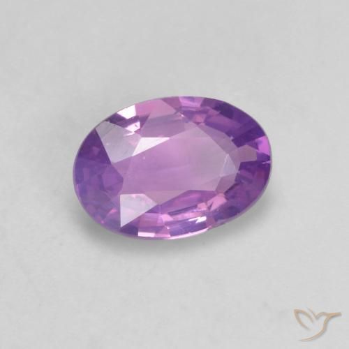 Safira Violeta médio Natural 0.63ct, oval, VVS-VS