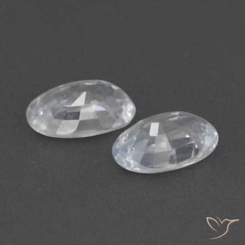 Pedras preciosas de Safira Branco azulado natural de 0.63 ct, oval, VVS-VS