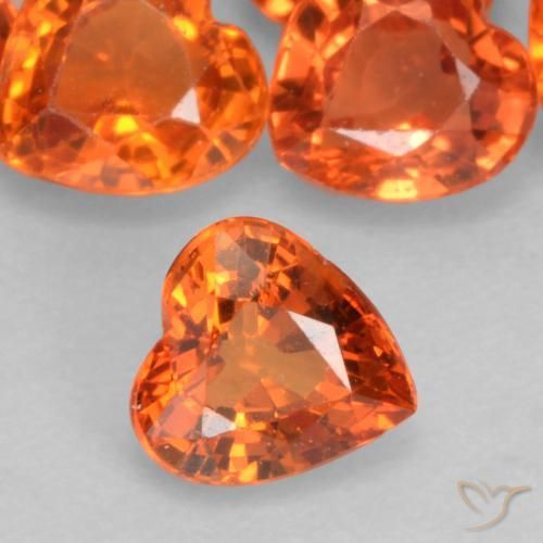Safira Laranja Médio Natural 0.44ct, Coração, VVS-VS