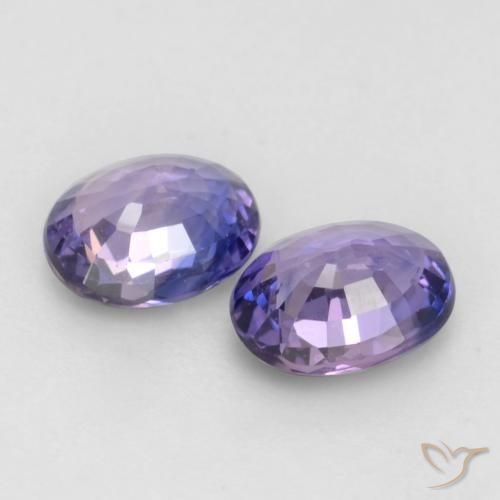 Pedras preciosas de Safira Roxo Intenso natural de 0.77 ct, oval, VS